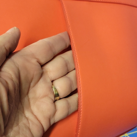 Vera Bradley HOT CORAL RED PURSE🥰 - Picture 8 of 14